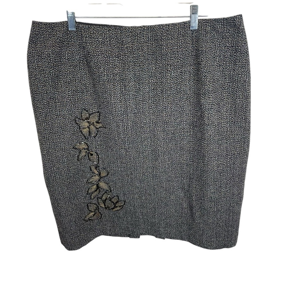 Nine West woman’s wool pencil skirt embellished beaded  size 14 business casual